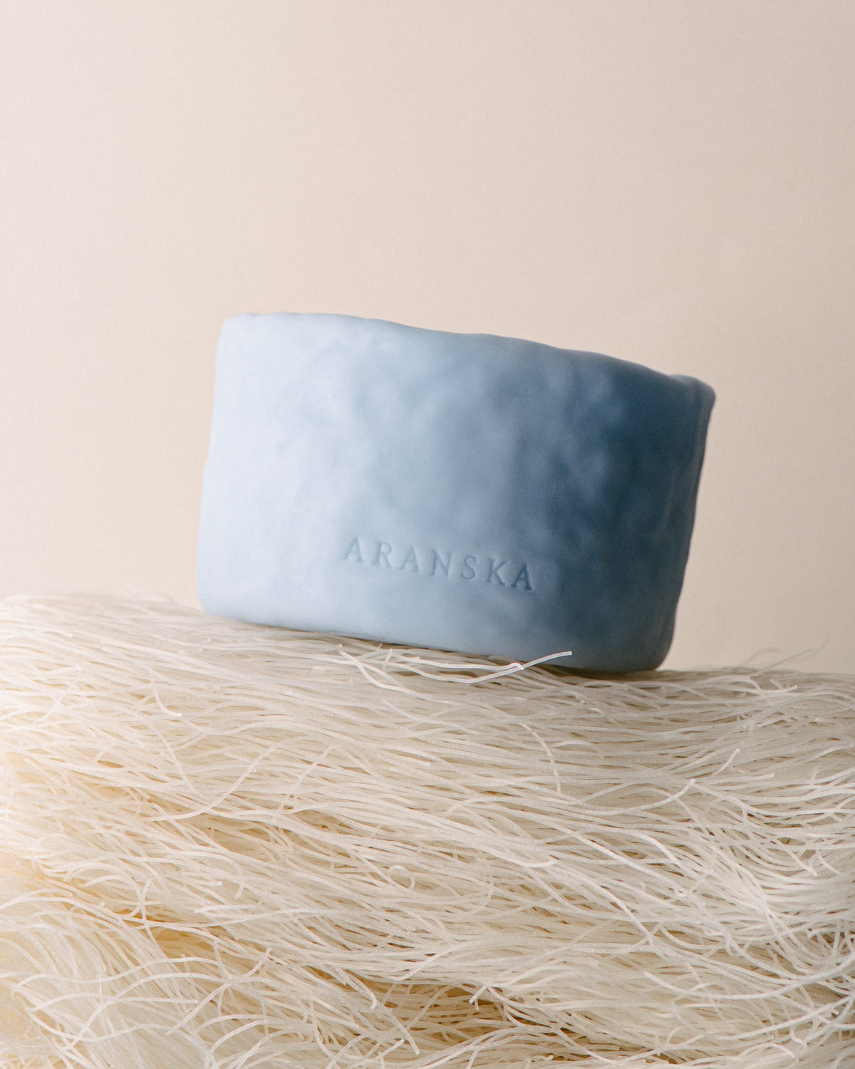 Świeca FORM - Velvet Peony & Oud