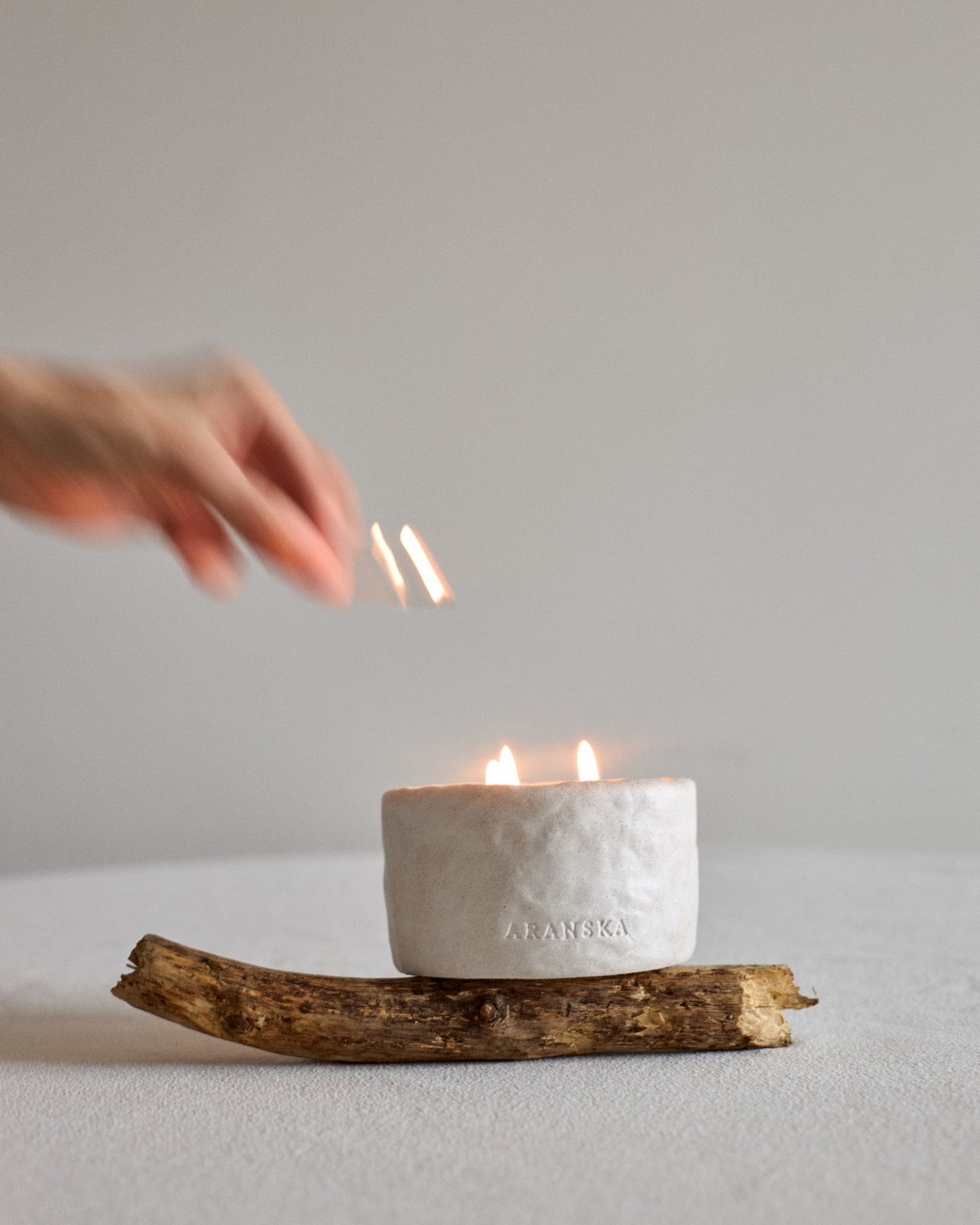 Amber & Tobacco – świeca sojowa 180 g
